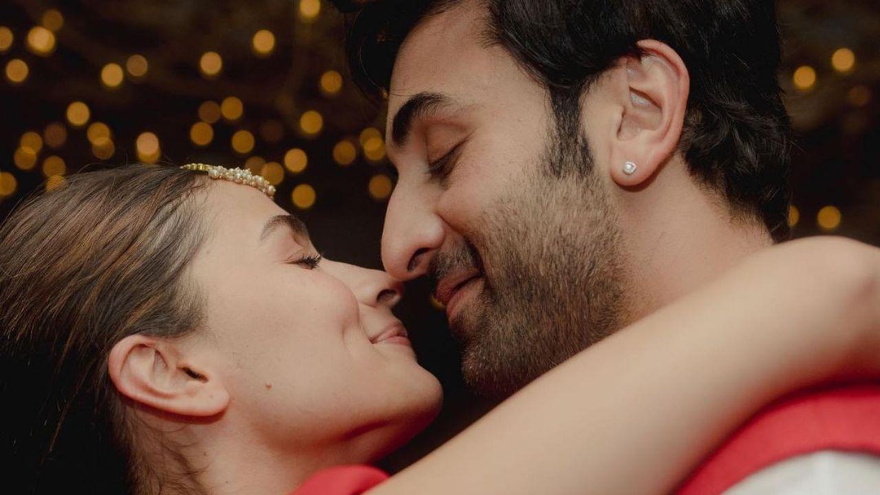 'Brahmastra' makers to have exclusive fan screening with Alia-Ranbir a day before official release. Read full story here